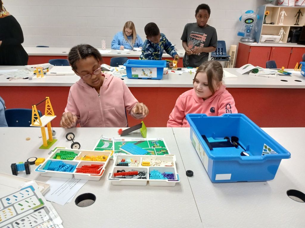 Third graders making simple machines using Lego Education kits
