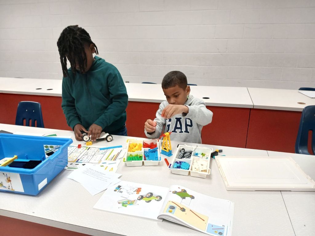 Third graders making simple machines using Lego Education kits