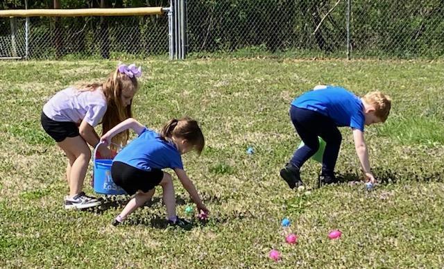Students Enjoy An Easter Egg Hunt