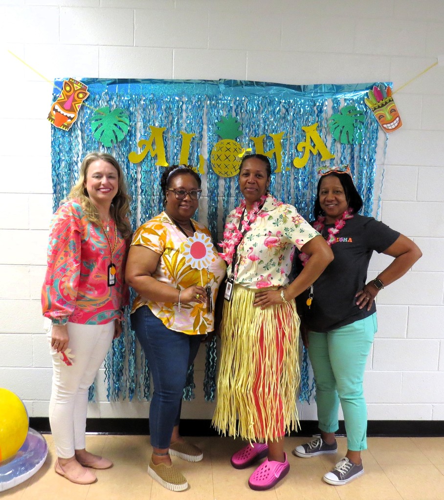 Scottsburg Elementary Host An Aloha  Attendance Bash for Students and Parents