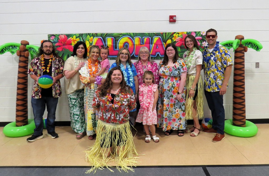 Scottsburg Elementary Host An Aloha  Attendance Bash for Students and Parents