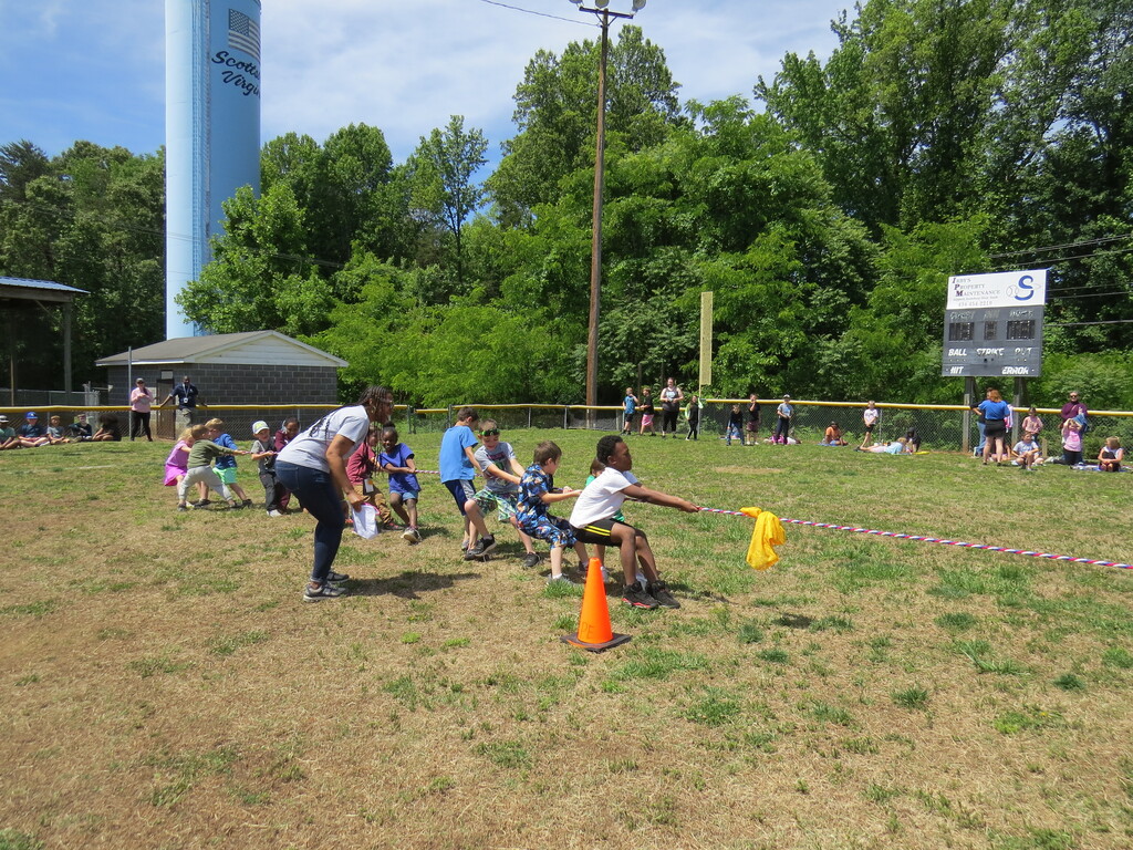 Scottsburg Elementary Students Enjoy Field Day Activities