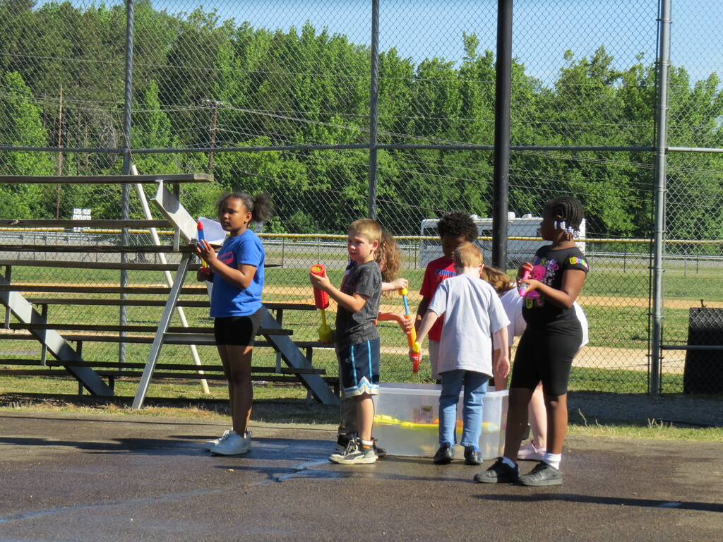 Scottsburg Elementary Students Enjoy Field Day Activities