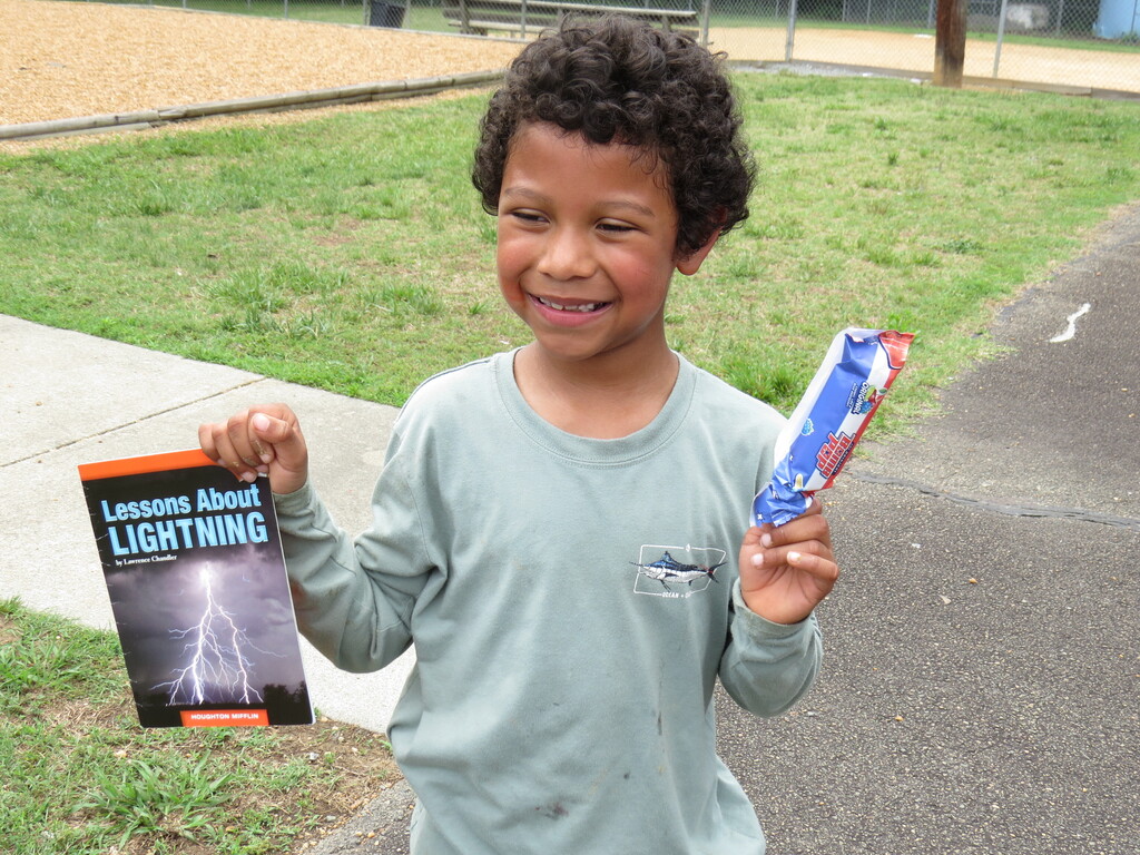 Scottsburg Elementary “Popsicles with the Principal” Literacy Event
