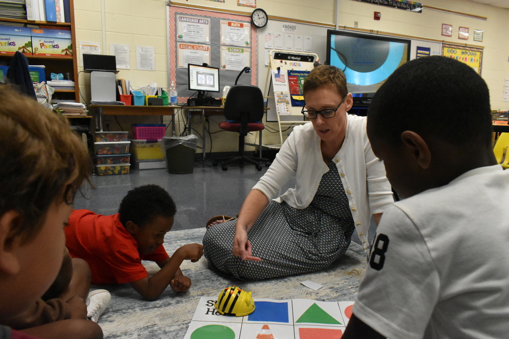 scholars with beebot