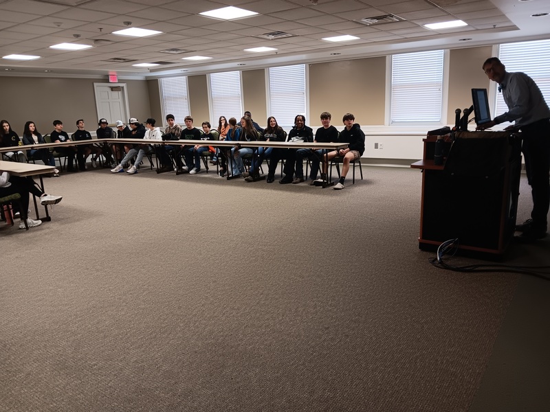 HCMS students visit Longwood University.