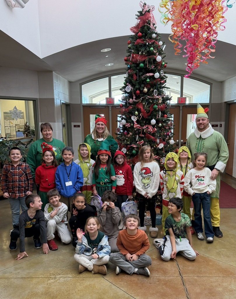 holiday spirit picture of students 