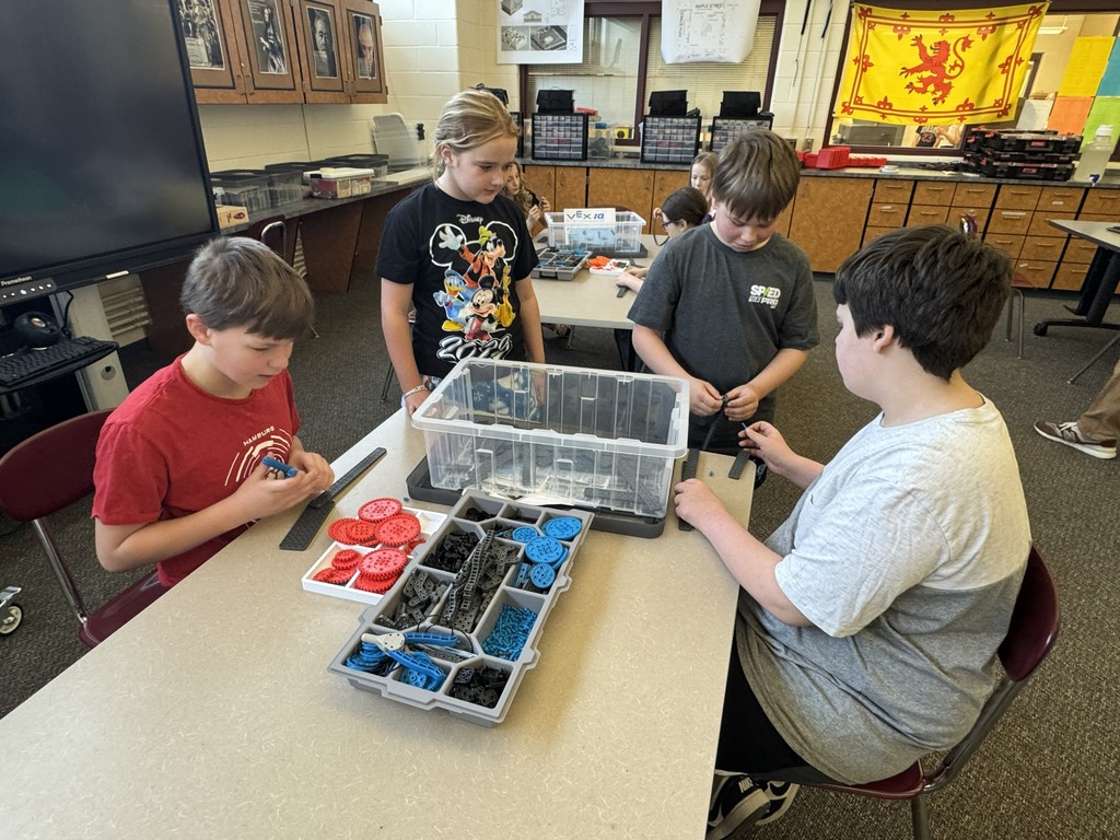 5th Grade students at the HS