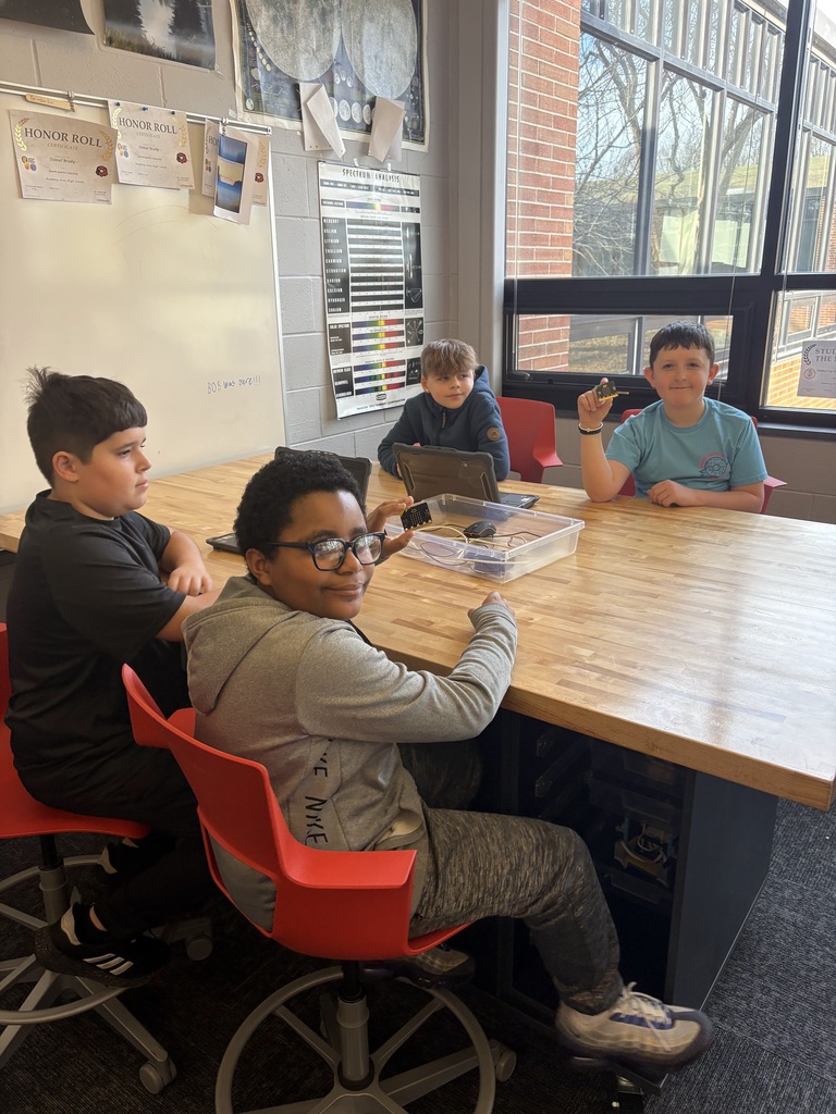 5th Grade students at the HS