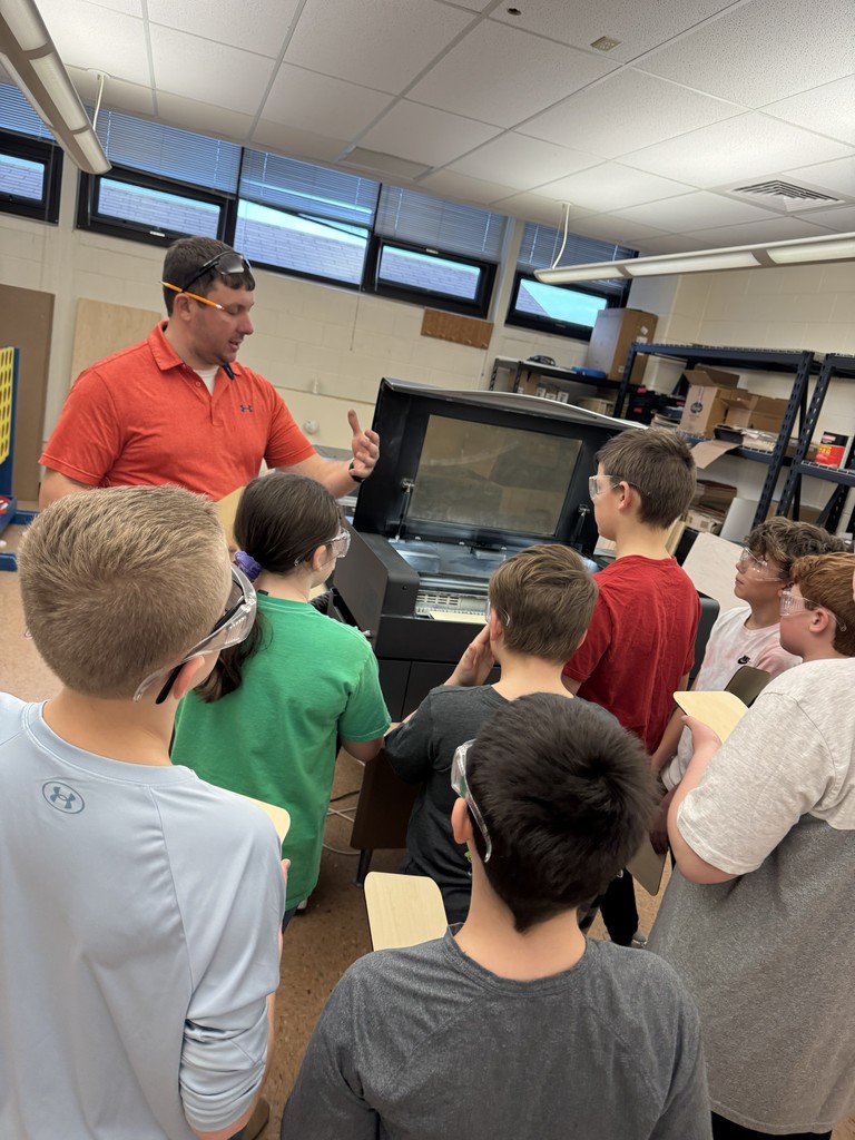 5th Grade students at the HS