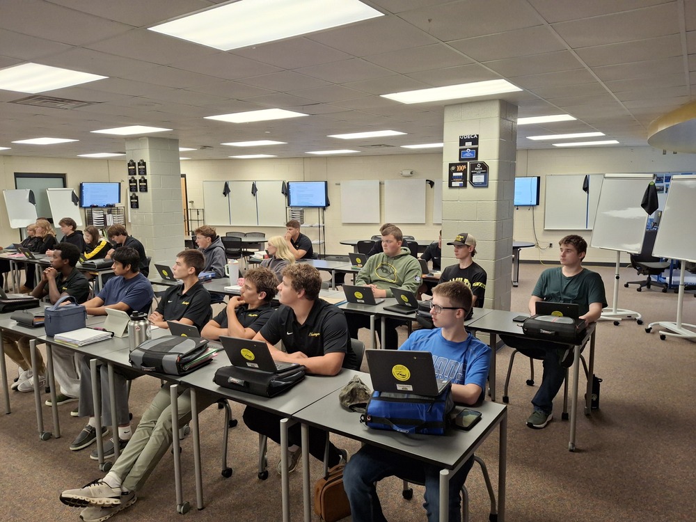 A classroom full of students at Hamilton High School.