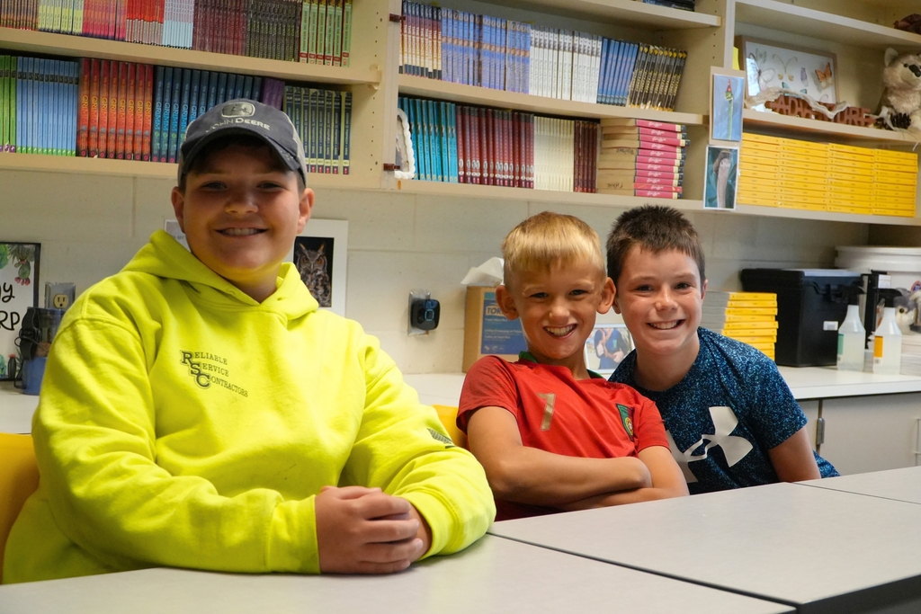 Hamilton Middle School back to school photos 2026.