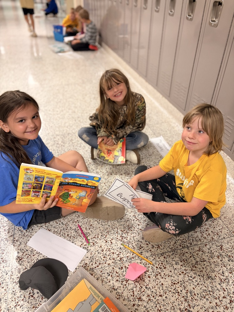 Reading with our Reading Buddies!