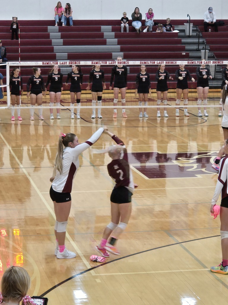 volleyball team against frenchtown