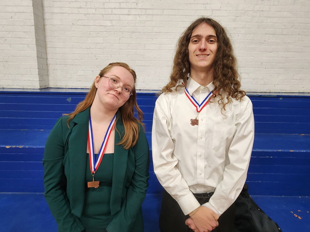 Photos of the Hamilton High School Speech & Debate team after placing 4th at the state level competition in Corvallis