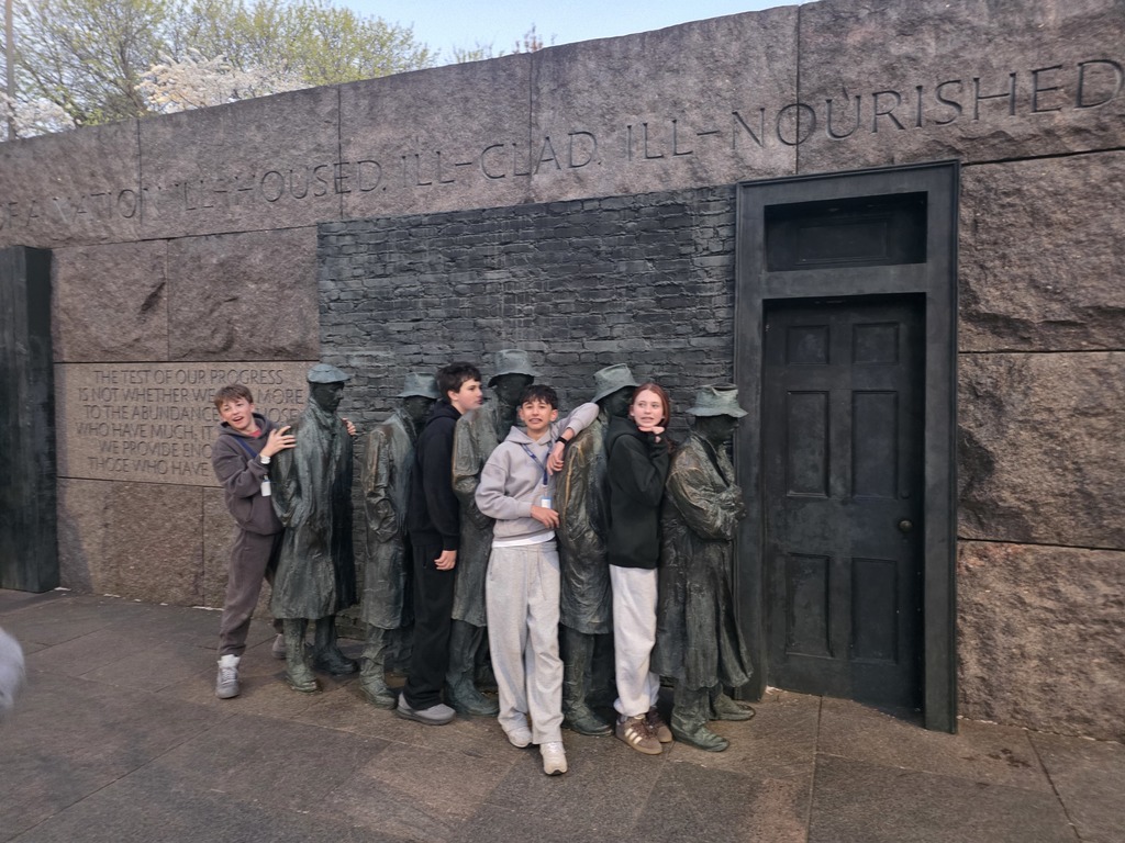 Photos from the HMS 8th grade spring break trip to Washington DC and New York City