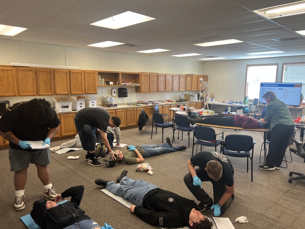 Bitterroot Polytech students participate in a Wilderness First Aid course