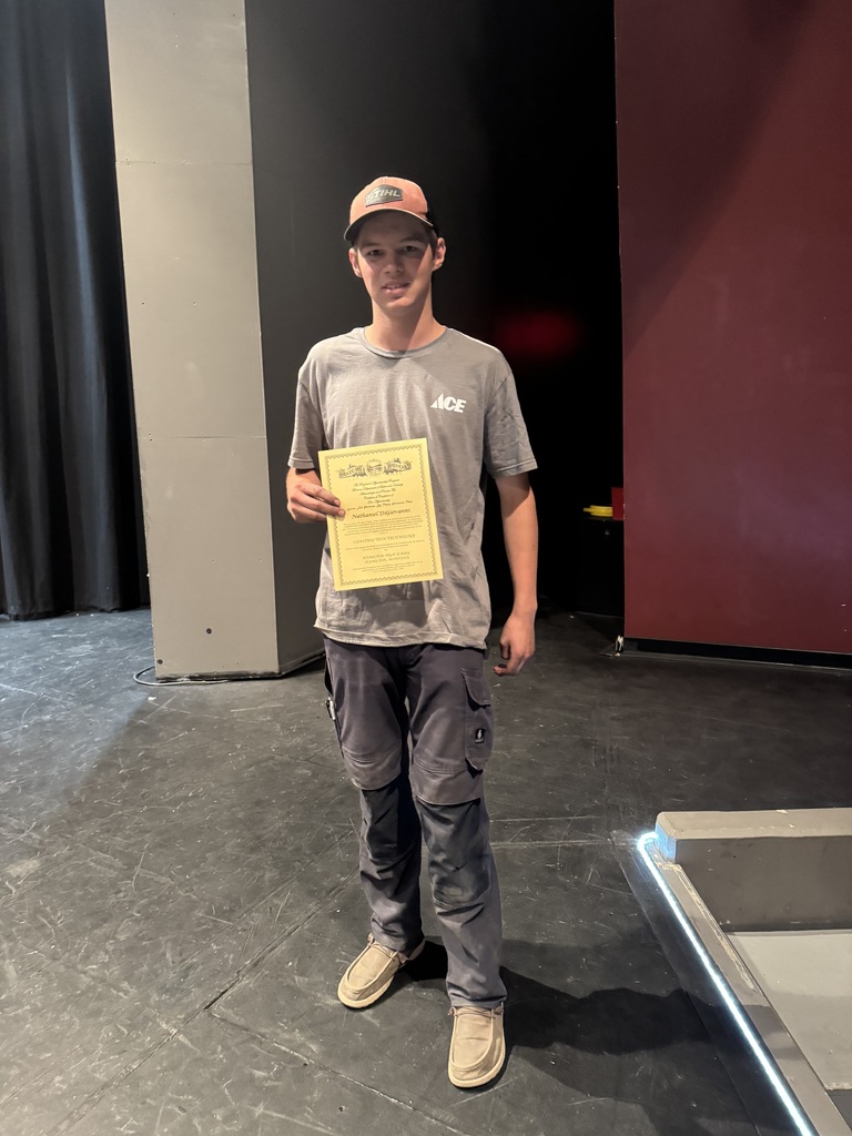HHS student with DLI certificate