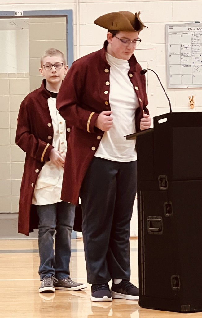7th graders present How Hampstead became a town.