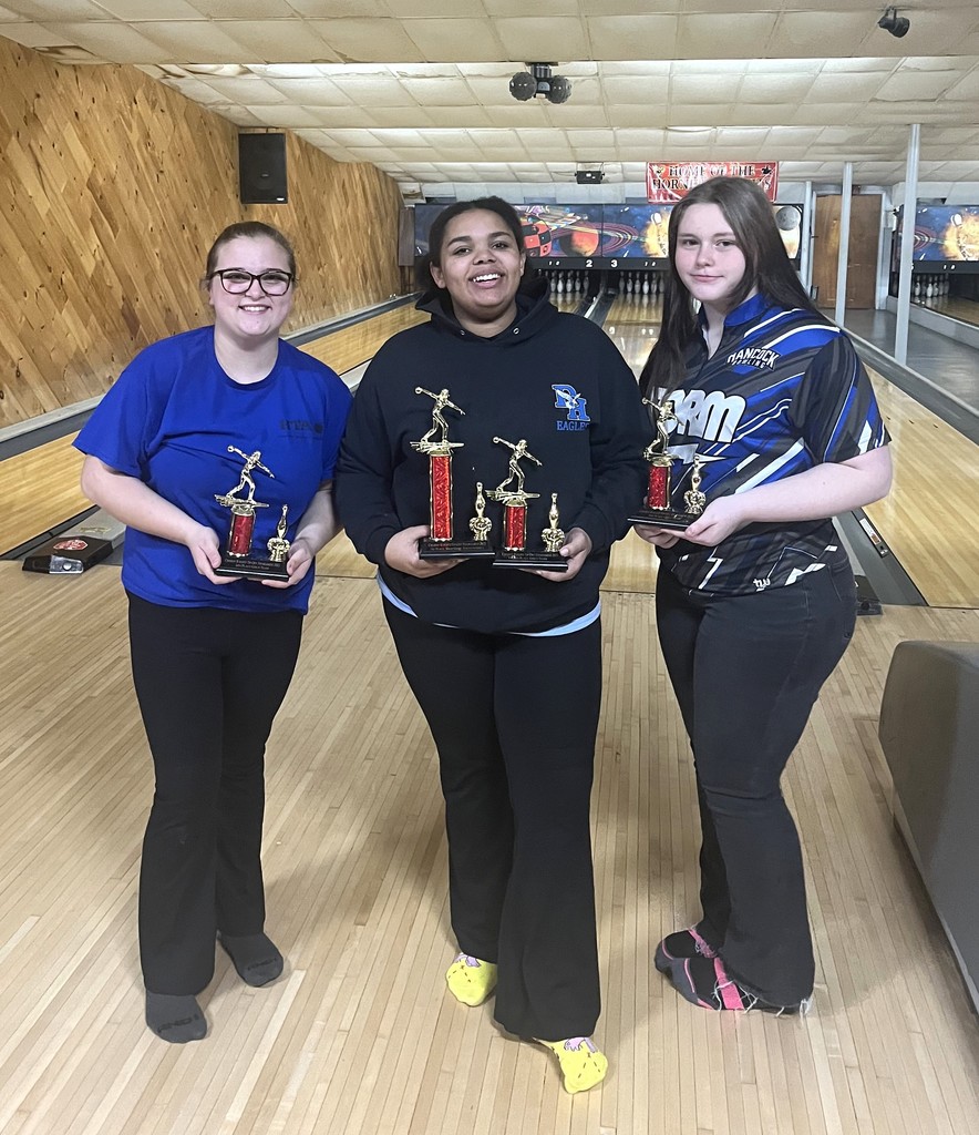HCS Bowlers earn 3rd place