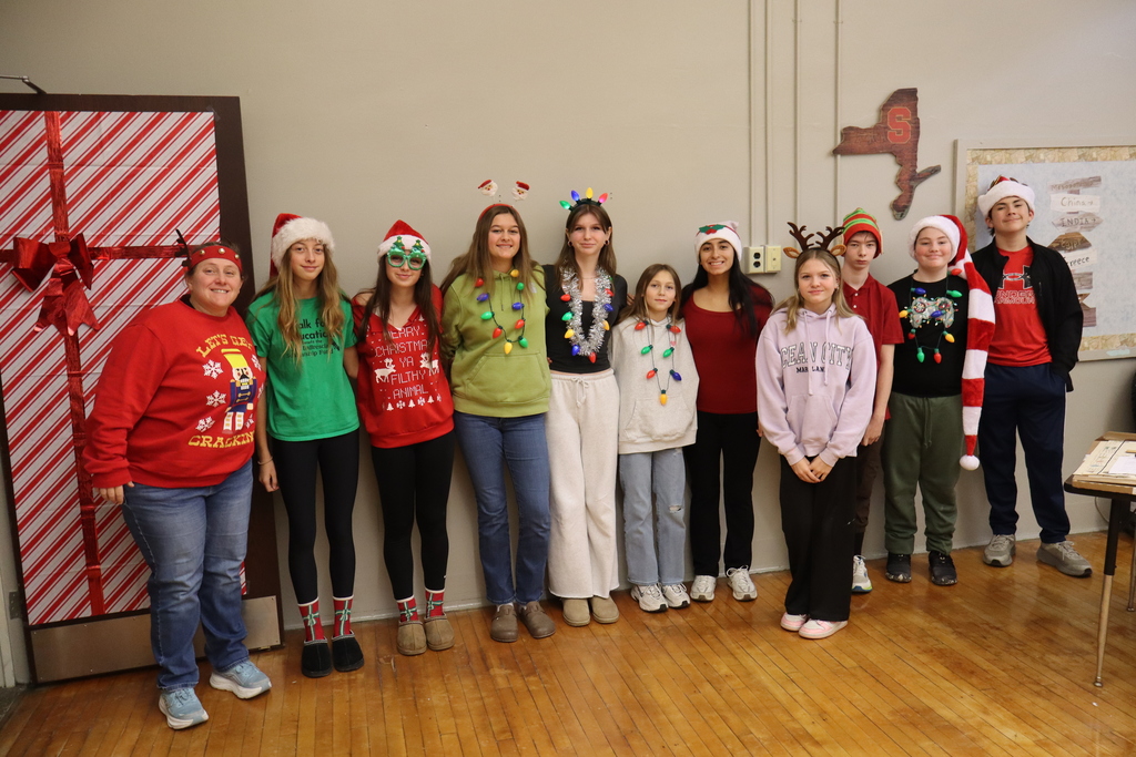 Spirit Week Accessories 8