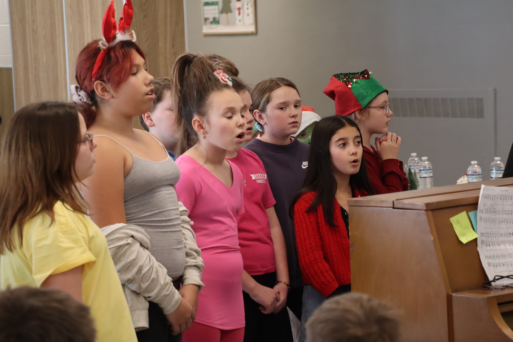 Classroom Carolers 7