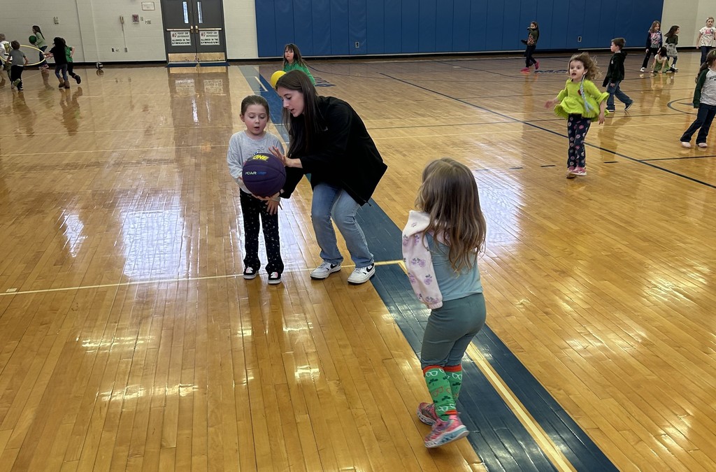 HS students working with Elementary 1