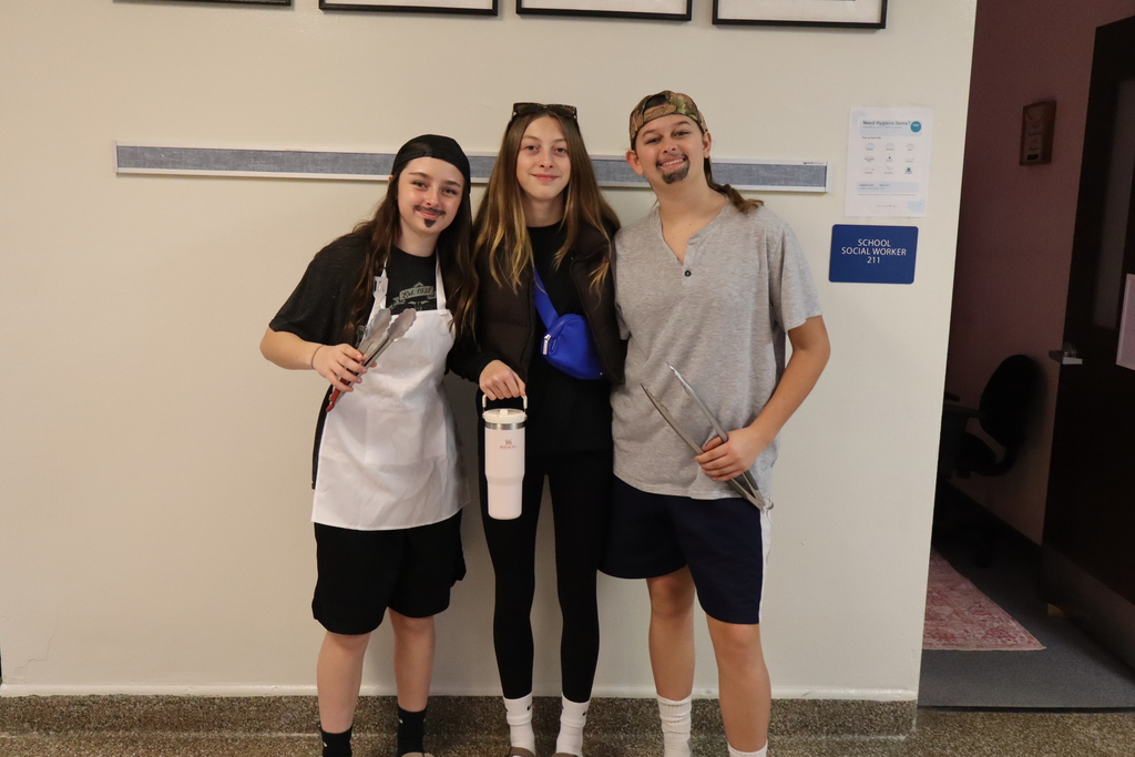 Soccer Mom vs BBQ Dad - 4