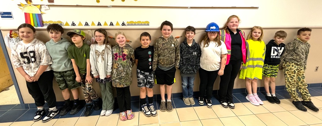 Construction vs Camo Day - 2