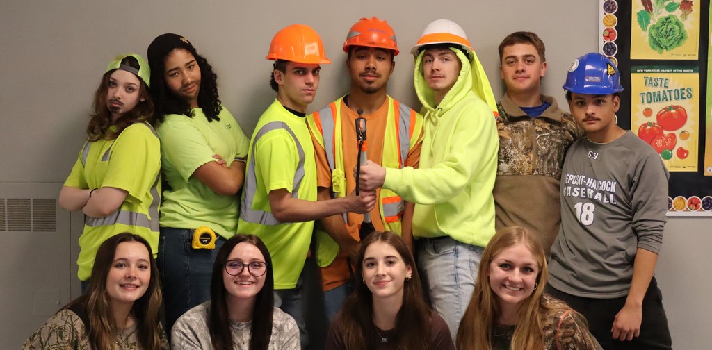 Construction vs Camo Day - 5