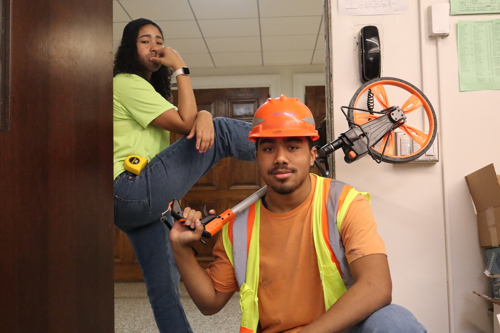 Construction vs Camo Day - 3