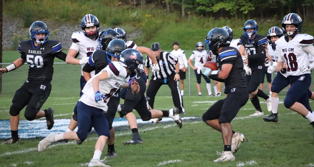 DH Football vs Schuyler - 7