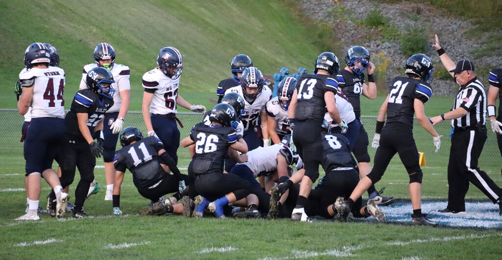 DH Football vs Schuyler - 2