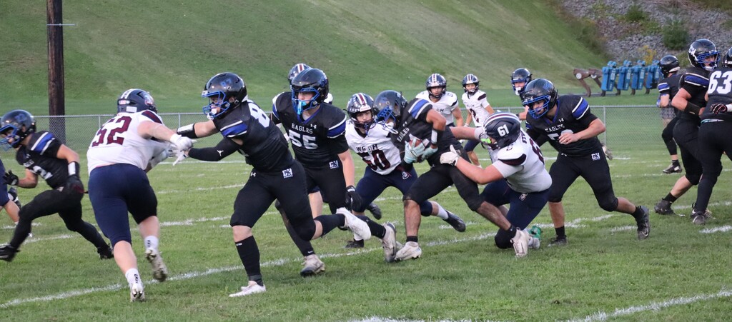 DH Football vs Schuyler - 8