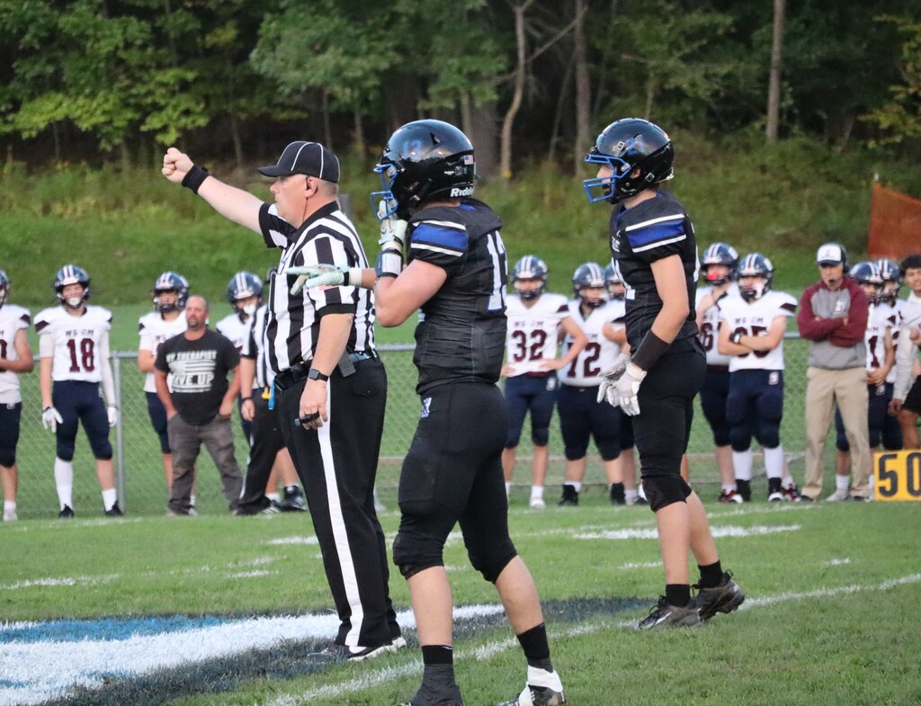 DH Football vs Schuyler - 3