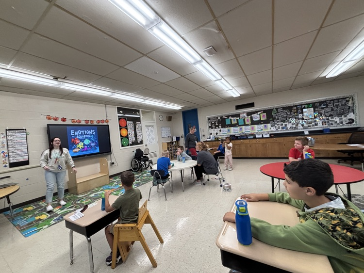 students learning about their emotional aquarium