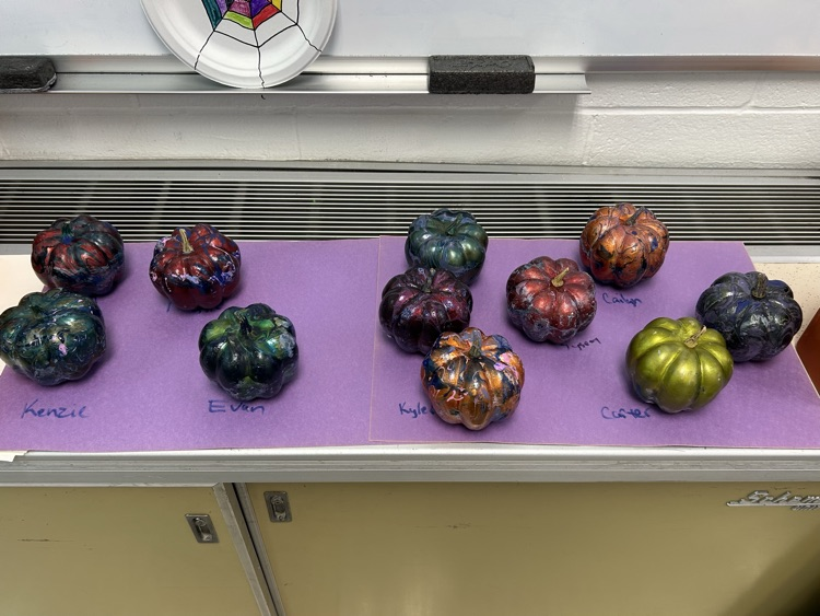 students pumpkins 
