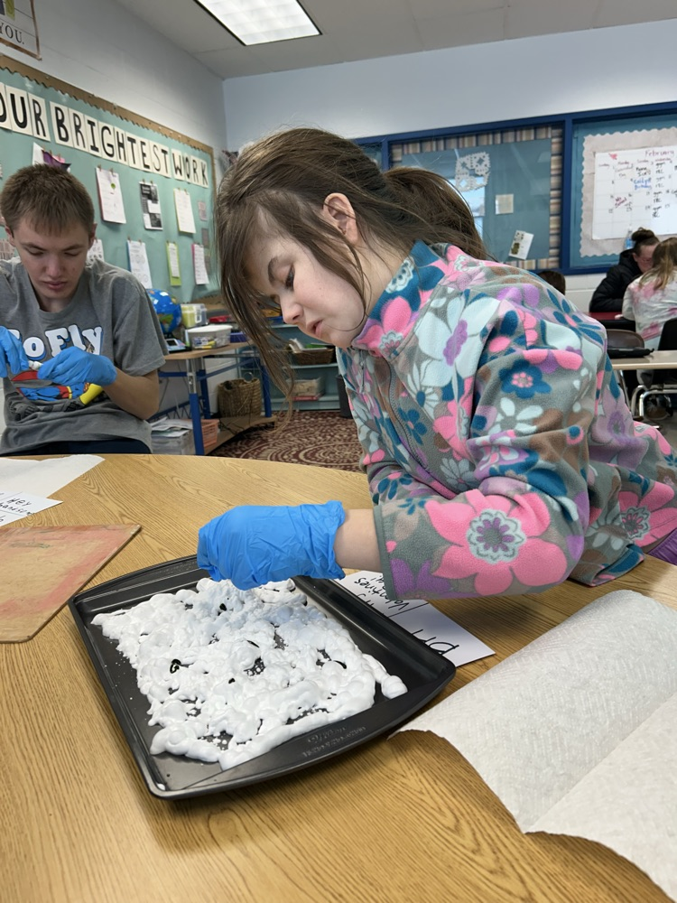 students making valentines 