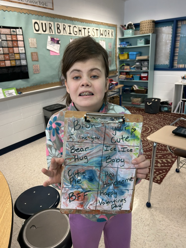 students making valentines 