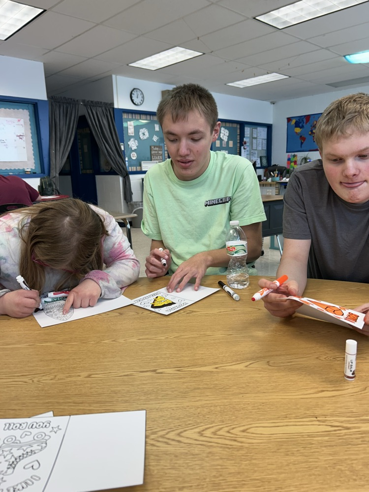 students making valentines