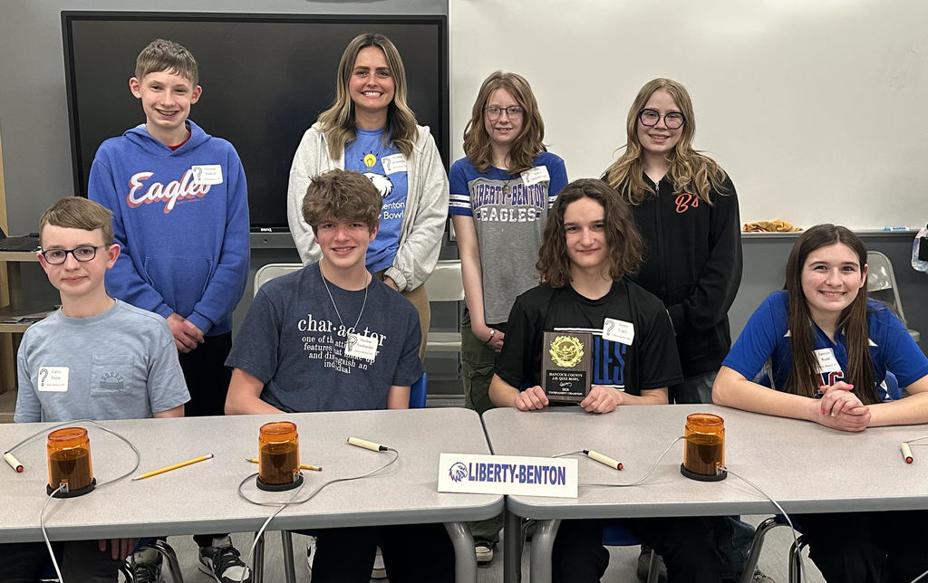 Libery Benton quiz bowl students