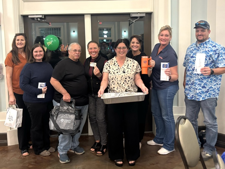 HCCTC had a great time at the 2025 Teacher Appreciation Dinner!! Everyone in attendance won a prize!! Thank you to all our local business who sponsor and make this possible. #MakingWavesOfGreatness #Hnation