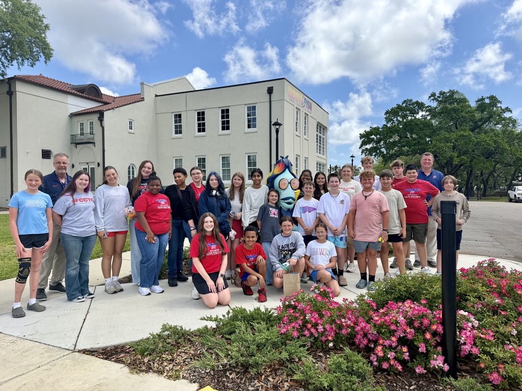 Group picture of student advisory students from 5th to 12th grade