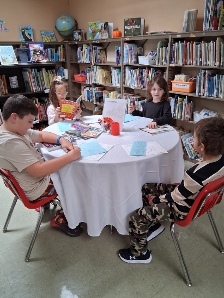 Oakwood Students learning