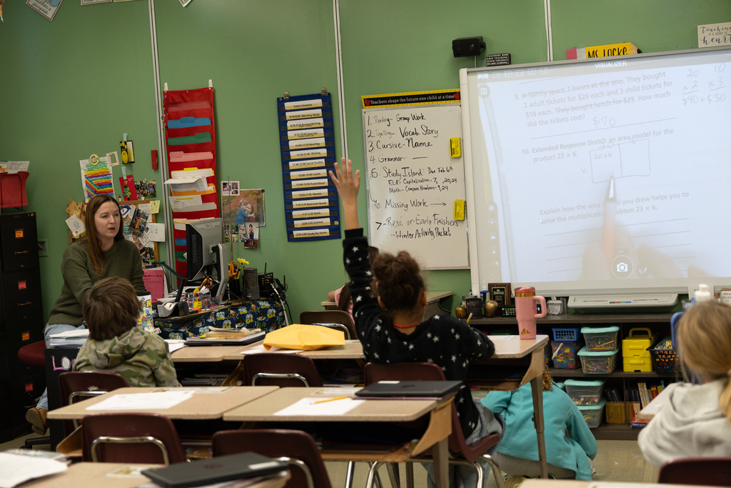 Oakwood Students learning