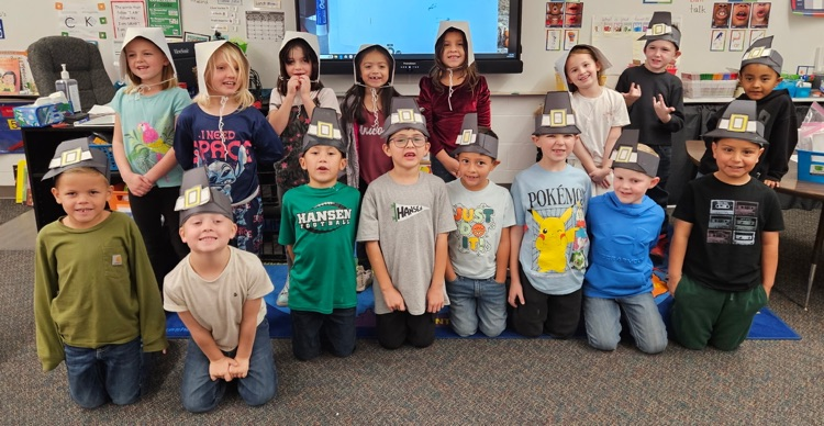 Happy Thanksgiving from Mrs. Moerer’s first grade class.