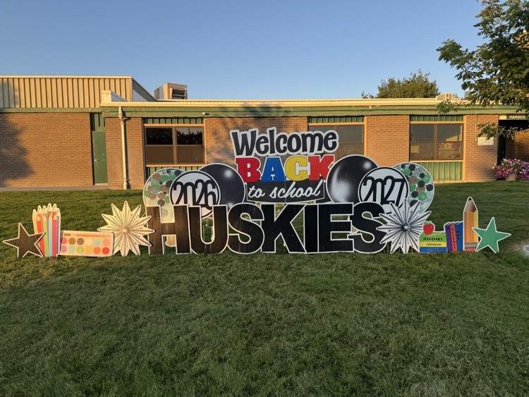 Happy first day of school! 💚🤍🖤
