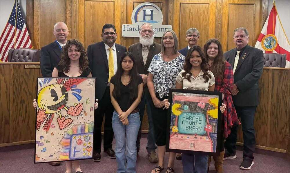 teen winners of art contest