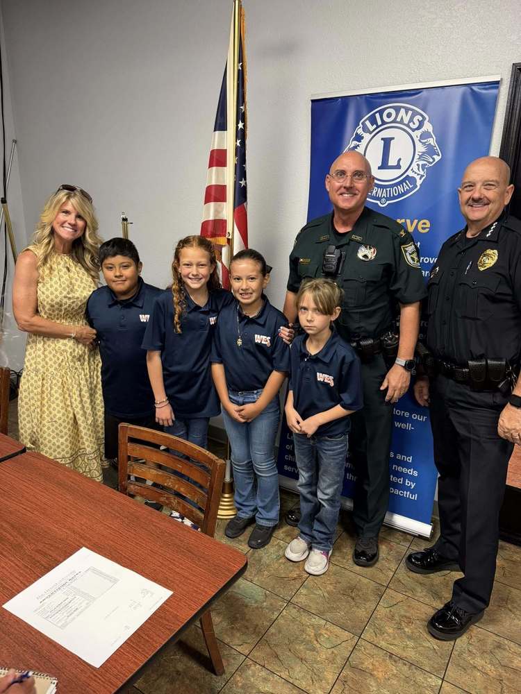 3rd graders with Lion's Club memebers