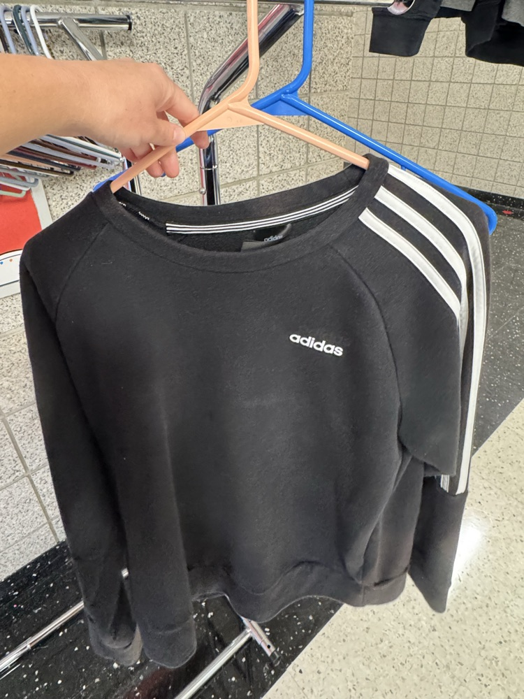 sweatshirt